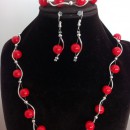 Komplet biżuterii z ozdobną rurką z koralików szklanych w kolorze czerwonym