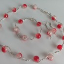 Komplet biżuterii z ozdobną rurką z koralików w kolorze biało-czerwonym crackle